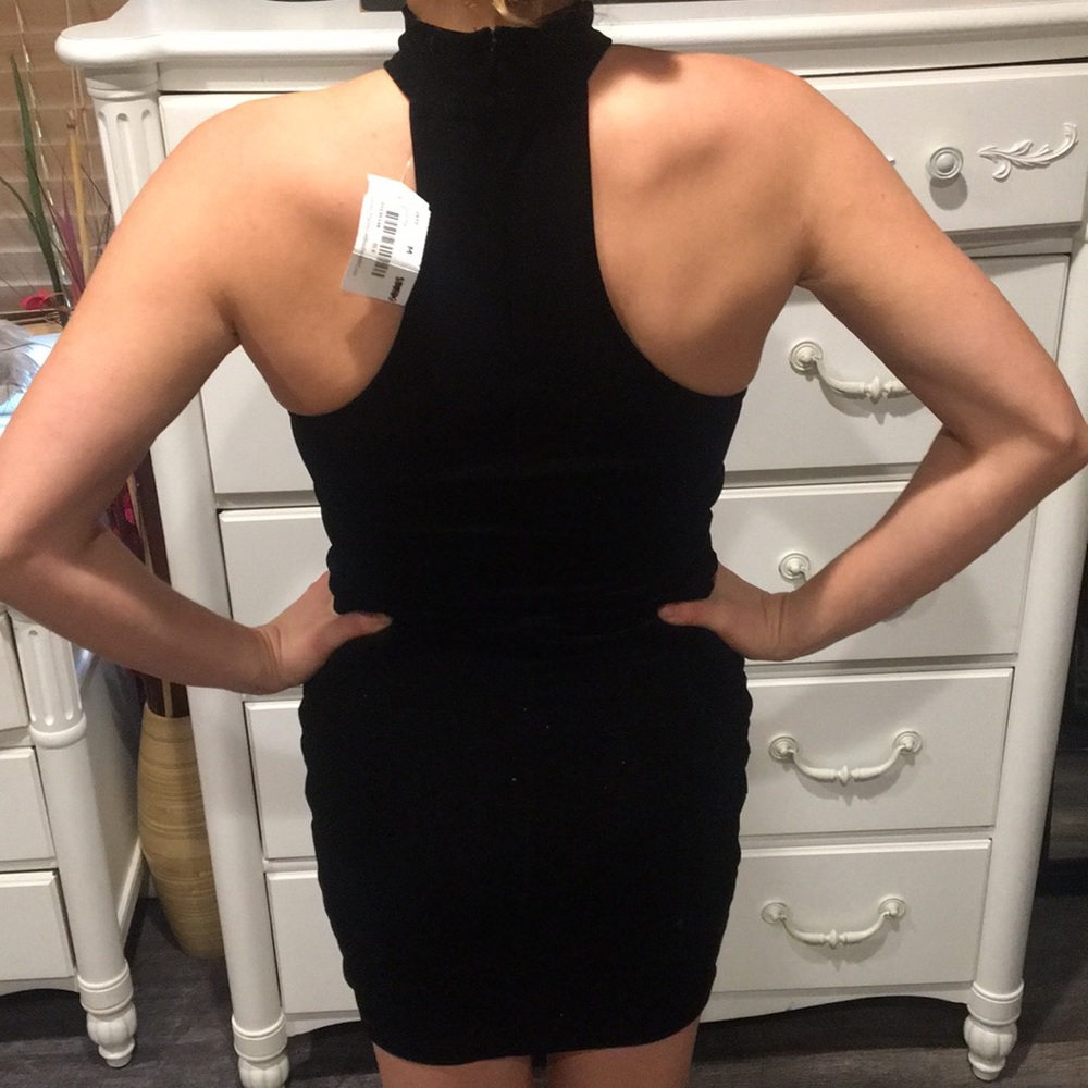 🌸 BRAND NEW- Black Velvet Mini 🌸 - Picture 5 of 5